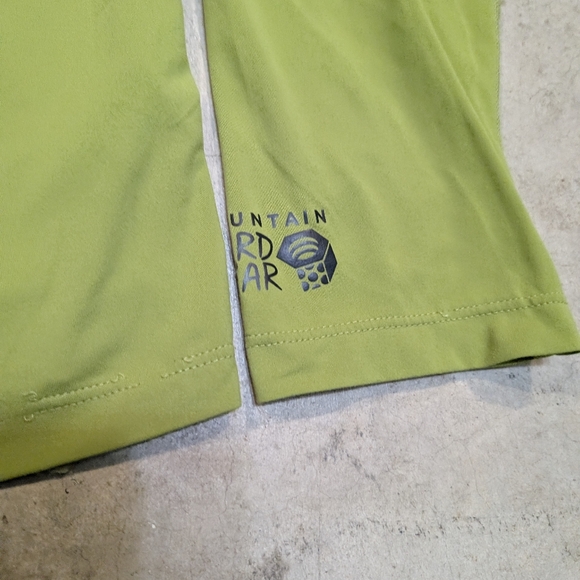 Mountain Hardwear Mens M Green Stretch Long Sleeve Shirt Outdoor Thumb Holes - Picture 3 of 7